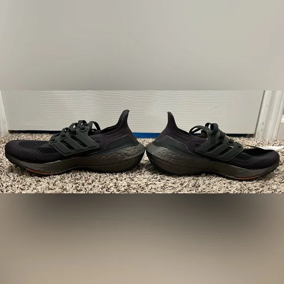 Adidas Running Shoes - Picture 5 of 7